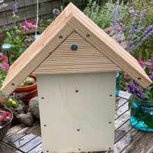 Lade das Bild in den Galerie-Viewer, Nisthilfe Model M