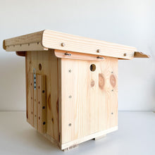 Lade das Bild in den Galerie-Viewer, Hummel Nistkasten