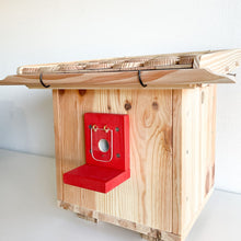 Lade das Bild in den Galerie-Viewer, Hummel Nistkasten